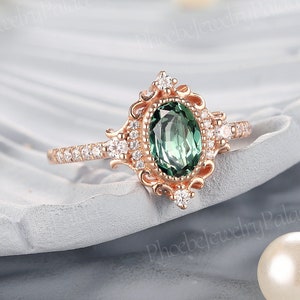 Vintage Olive Green Sapphire Engagement Ring Oval Wedding Rings for Women Solid Gold Diamond Cluster Cocktail Ring Anniversary Handmade Gift