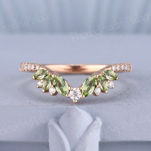 Unique Peridot Curved Wedding Band Rose Gold Moissanite/ Diamond Wedding Rings for Women Vintage Stacking Matching Chevron Band Custom Gift