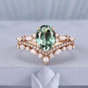 Unique Green Sapphire Engagement Ring Set Oval Vintage Diamond Wedding Rings for Women Art Deco Moissanite Cluster Ring Anniversary