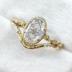One of a Kind Oval Moissanite Engagement Ring Set Art Deco Unique Cut Moissanite Wedding Rings for Women Vintage Floral Rings Gift for Her