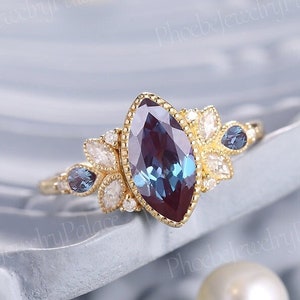 Delicate marquise alexandrite engagement ring vintage solid gold wedding ring milgrain cluster moissanite rings for women anniversary gift