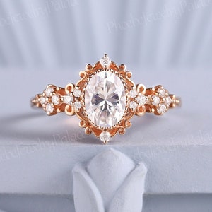 Vintage Oval Shaped Moissanite Engagement Ring Art Deco Filigree Rose Gold Wedding Ring Unique Moissanite Cluster Bridal Rings for Women