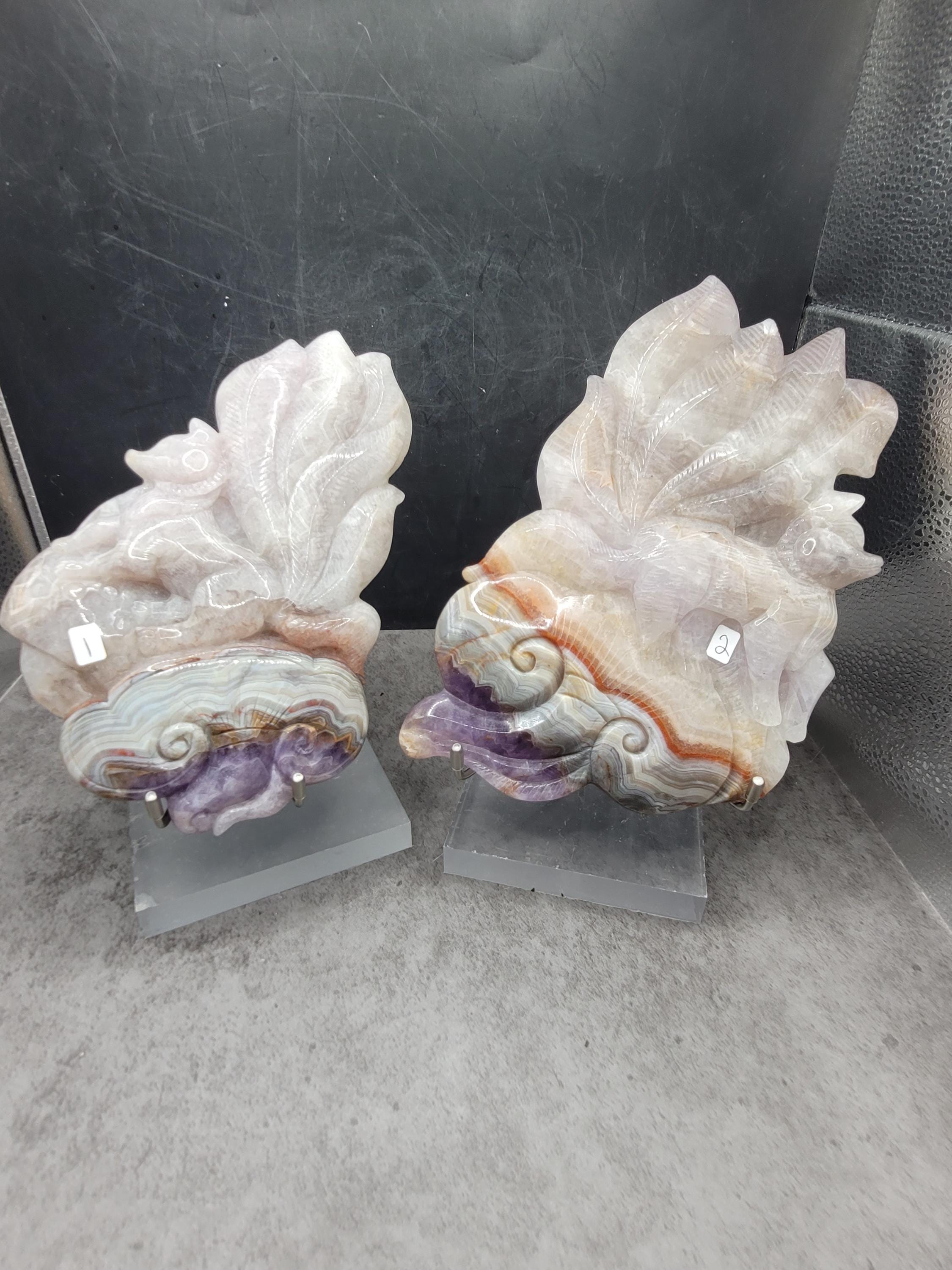 Amethyst lace Agate 9 tail fox