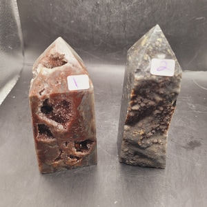 Druzy Sphalerite with Garnet Tower