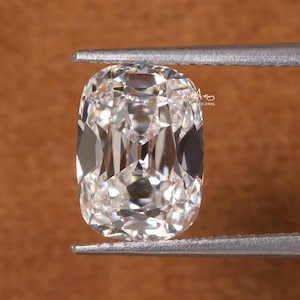 3.0 CT IGI Certified Lab Grown Diamond: Old Mine Cushion Cut
