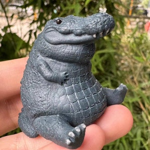 Lovely Ceramic Alligator Sculpture Adorable Crocodile Figurine for Tea Lovers Yixing zisha pottery crocodilian Statue Tea pet  table decor 9