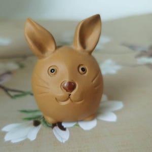 Lovely zi sha ceramics mouse Sculpture for Tea Lovers and Animal Enthusiasts Cute mouse Figurine Animal home Ornament Yi xing Clay Tea Pet .