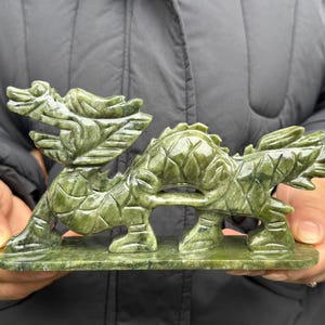 Natural Green Jade Dragon Statue, Fengshui dragon Figure, Stone Hand-Carved Eastern Dragon Figurine, Crystal 12 Zodiac Year dragon Healing