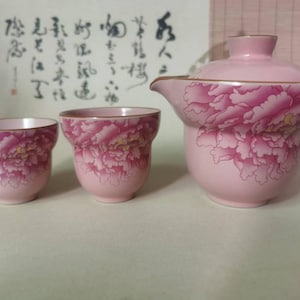Exquisite Ceramic Set of 5, Travel Tea Set Yi xing Tea pot  Tea Cup Portable, Ceramic tea set, Kung Fu tea cup, Car Teapot with Carry Bag  .