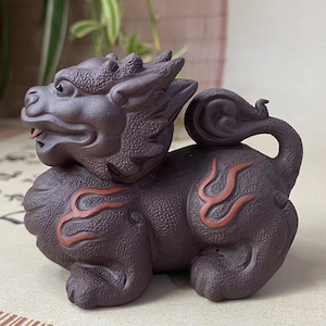 Ceramic qilin Sculpture for Tea Lovers,Animal Enthusiasts Kirin Unicorn Figurine Ornament Yixing zisha Purple Clay Tea Pet table decor PiYao