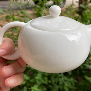 China white Ceramic Porcelain TeaPot Lid,Chinese GardenTea Cup handmade teapot Design Details Gongfu Tea Pot certified Retro Drinkware ASW33