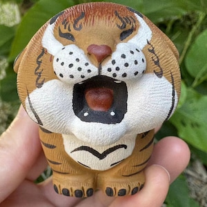 Yixing zisha Purple Clay Tea Pet Cute tiger, zisha purple clay Underworld fierce  statue animal, tea pet teapot creative table decor A194