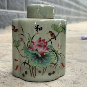 Vintage ceramic Pottery Coffee Jar,tea caddy, Pottery Coffee Jar,Household Storage Tea Caddy, Hand Painted Ceramic Container,Glazed ornament