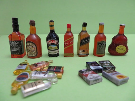 cigarettes tiny liquor bottles 1:6 Scale Doll Miniaturea Whikey Bottles Shot Glasses Doll Cigarett 11.5  Inch Doll Size Mini Whiskey Bottles Doll Drink