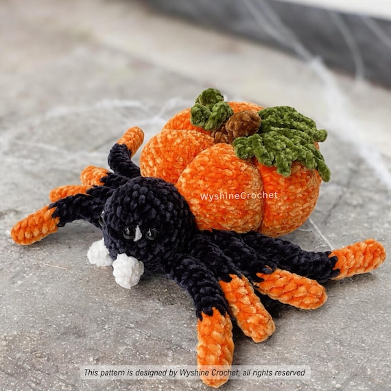 かぼちゃの蜘蛛のかぎ針編みのパターン: ハロウィンあみぐるみ