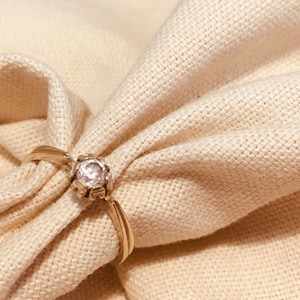 9kt Gold ring with stone, stamped GS333, custom made