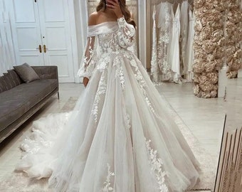 Lace wedding dress|Boho wedding dress|Beach wedding dress|Unique wedding dress|Long wedding dress|Elegant wedding dress|Detachable sleeves