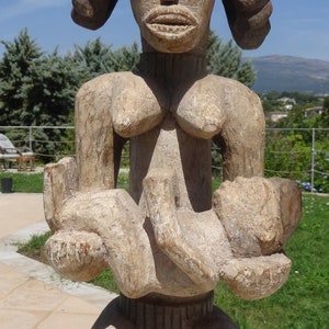 Rare IGBO Maternity statue from Nigeria