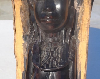 Female bust in ebony wood from Cameroon