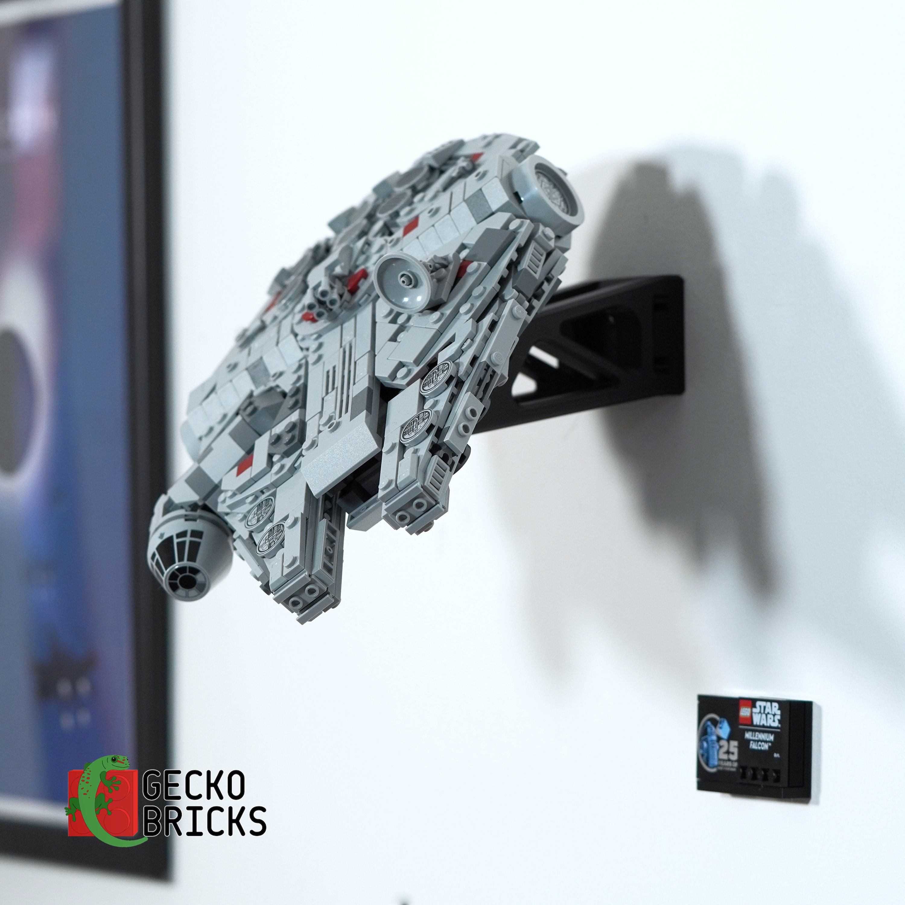 Millennium falcon 7000 pieces hotsell
