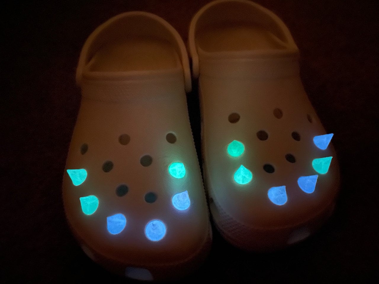 Glow in the Dark Croc Spikes - Etsy