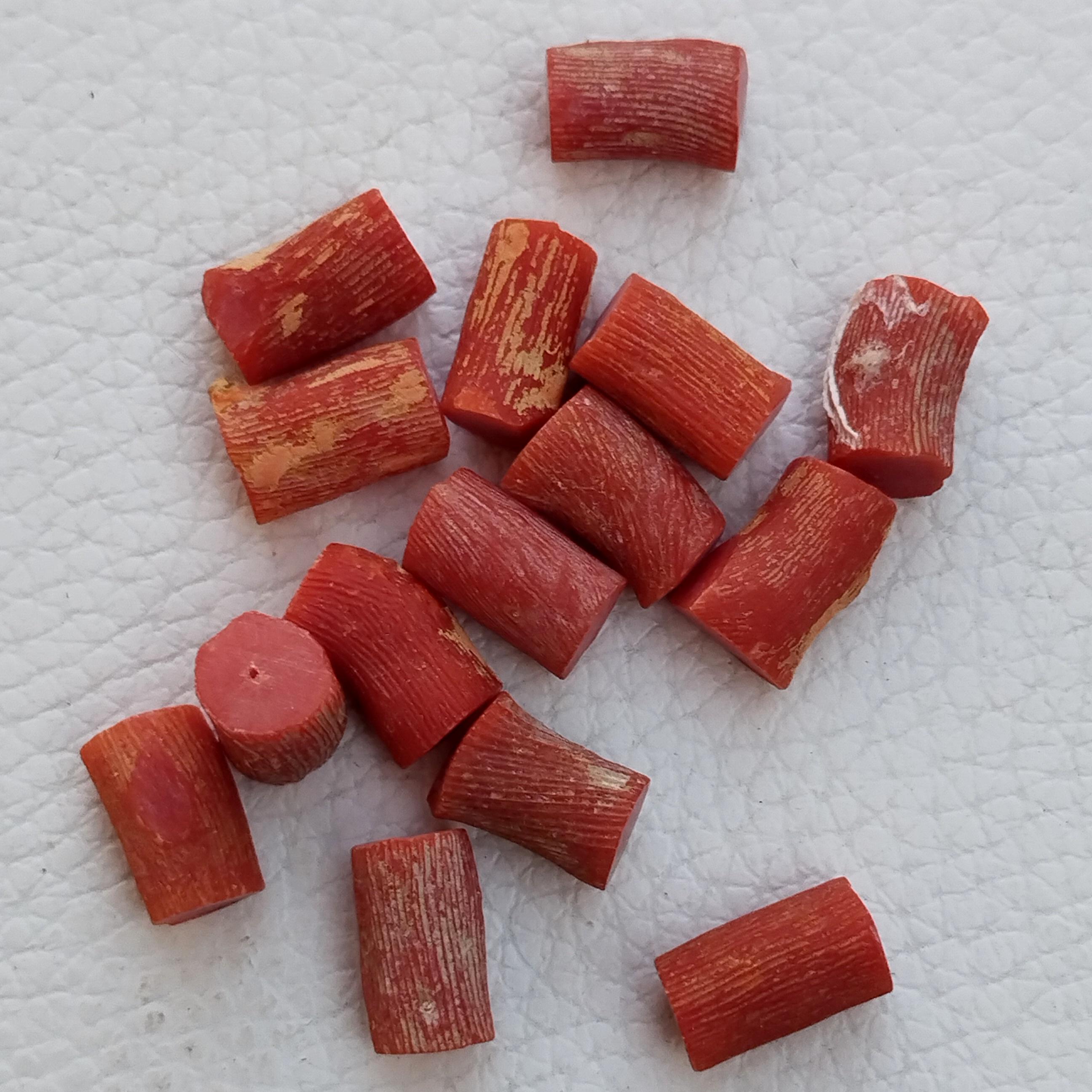 Pierre précieuse en vrac corail rouge 100 % naturel brut