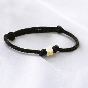 14K massief gouden kubus herenarmband • Gepersonaliseerde gouden kubusarmband • Familiebrief Gepersonaliseerde sieraden • Stringarmband •Eerste armband