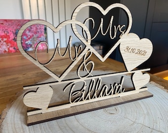 Personalised Mr & Mrs Oak Veneer Wedding Sign with Date. Top Table Decoration Gift