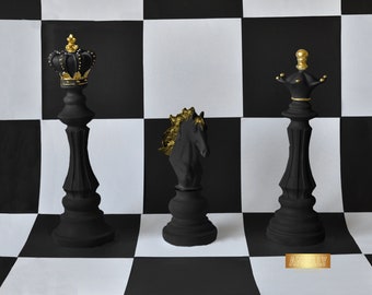 大きなチェス駒の彫刻 15.7インチ、馬のチェスキングクイーン像