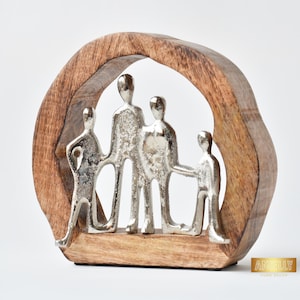 Abstract Family of Four Statue, Metal and Wood Decor, Handmade Freestanding Gift, Home Accent for Living Room, Anniversary Gift for Parents