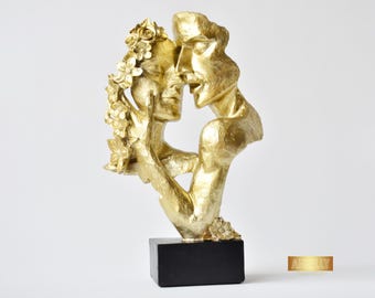Love Couple Sculpture, Romantic Figurine, Living Room Modern Home Decor, Gold Statue Couple in Love, Wedding & Anniwersary Gift, Love Statue