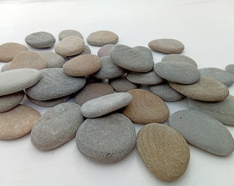 Smooth sea stones. Flat Smooth Sea pebbles 35-50 mm (1.3-1.9") 30 pcs. Medium size. Decorative craft DIY Art supply.