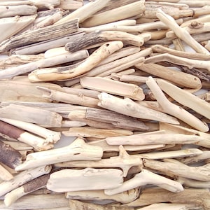 Driftwood sticks. DIY Craft supply. Assorted beach wood 72-100 mm (2.83" - 3.93") Wedding table decor Home decor Wreaths Garland Lot. Bulk.