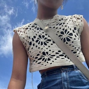 Crochet floral top, Crochet crop top, Handmade blouse, Crochet summer top, Crochet Top, Crochet floral blouse, Crop top