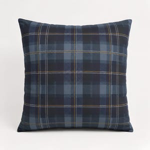 Tartan Plaid Pillow Cover 18" or 20" – Blue and White | Frost Check - Durazza