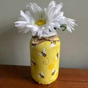 Bee Decoupage Mason Jar Centerpiece, Mason Jar Vase, Mason Jar Decor, Home Decor, Gift for Her, Farmhouse, Housewarming Gift