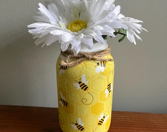 Bee Decoupage Mason Jar Vase: Home Decor