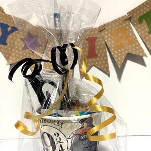 Tazza di carta per feste riempita in stile Wizard/HP contenente un prodotto di Harry Potter con licenza: un'ottima alternativa ai sacchetti/bomboniere per feste riempiti