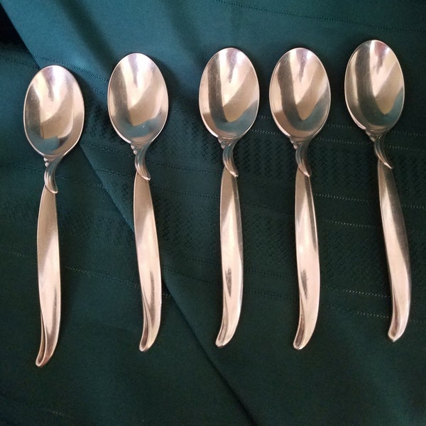 1847 Rogers Bros IS Silver Plate Flair Oval Soup Spoons (Set of 5)