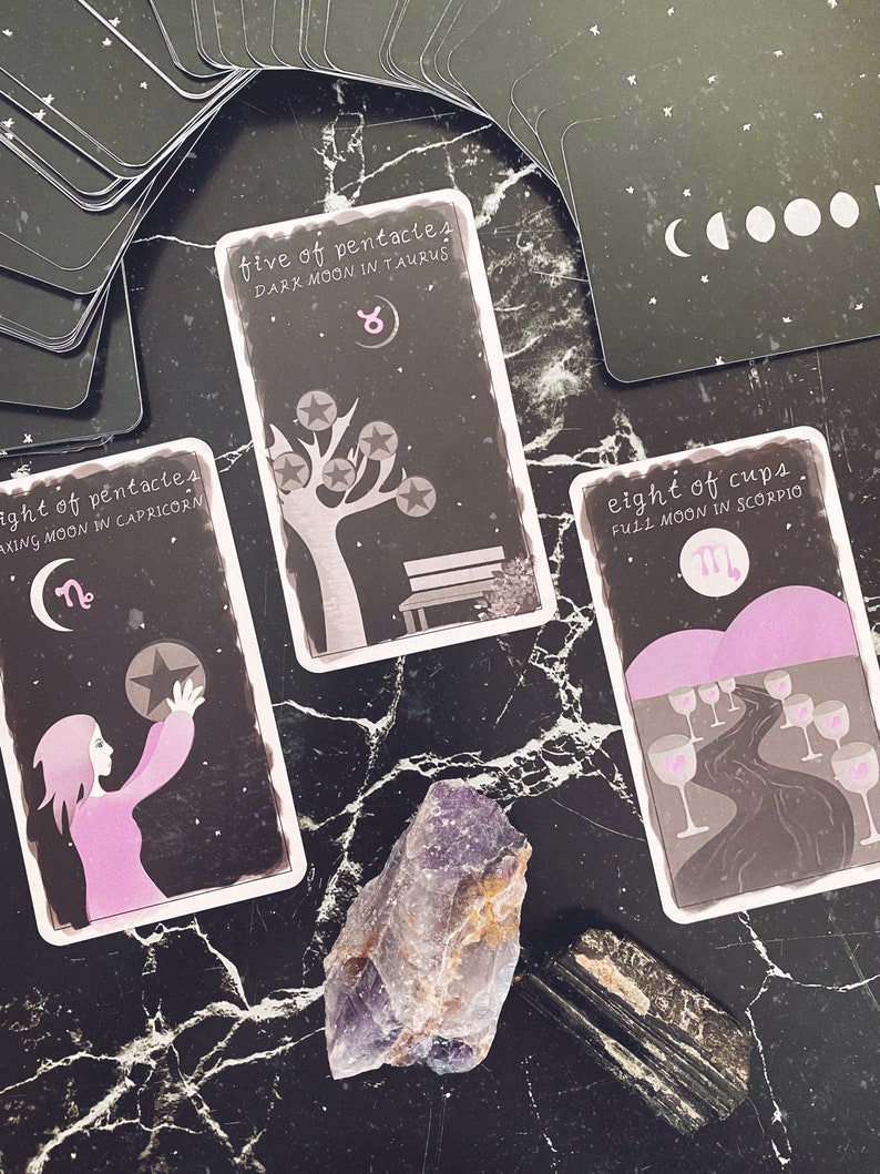 Tarotdeck: Moon Manifesting Tarot door Kyra Howearth. Kaartspel met 82 kaarten, gids, doos. afbeelding 5