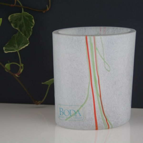 Bertil Vallien Vase, Kosta Boda Vase Rainbow Series 48225, Small White Oval Glass Vase,Signed by Bertil Vallien,Swedish Art Glass 80's
