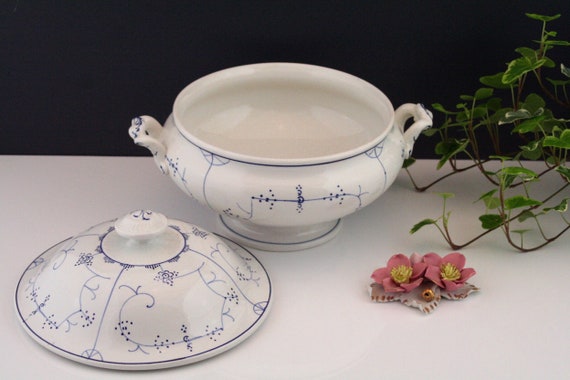 Antique Villeroy & Boch Terrine – Copenhague Blue White, Dresden