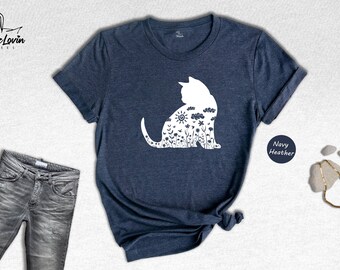 Floral Cat Silhouette Shirt, Wildflower Cat Mom Tee, Cute Boho Cat Lover Gift, Botanical Kitty T-Shirt for Women