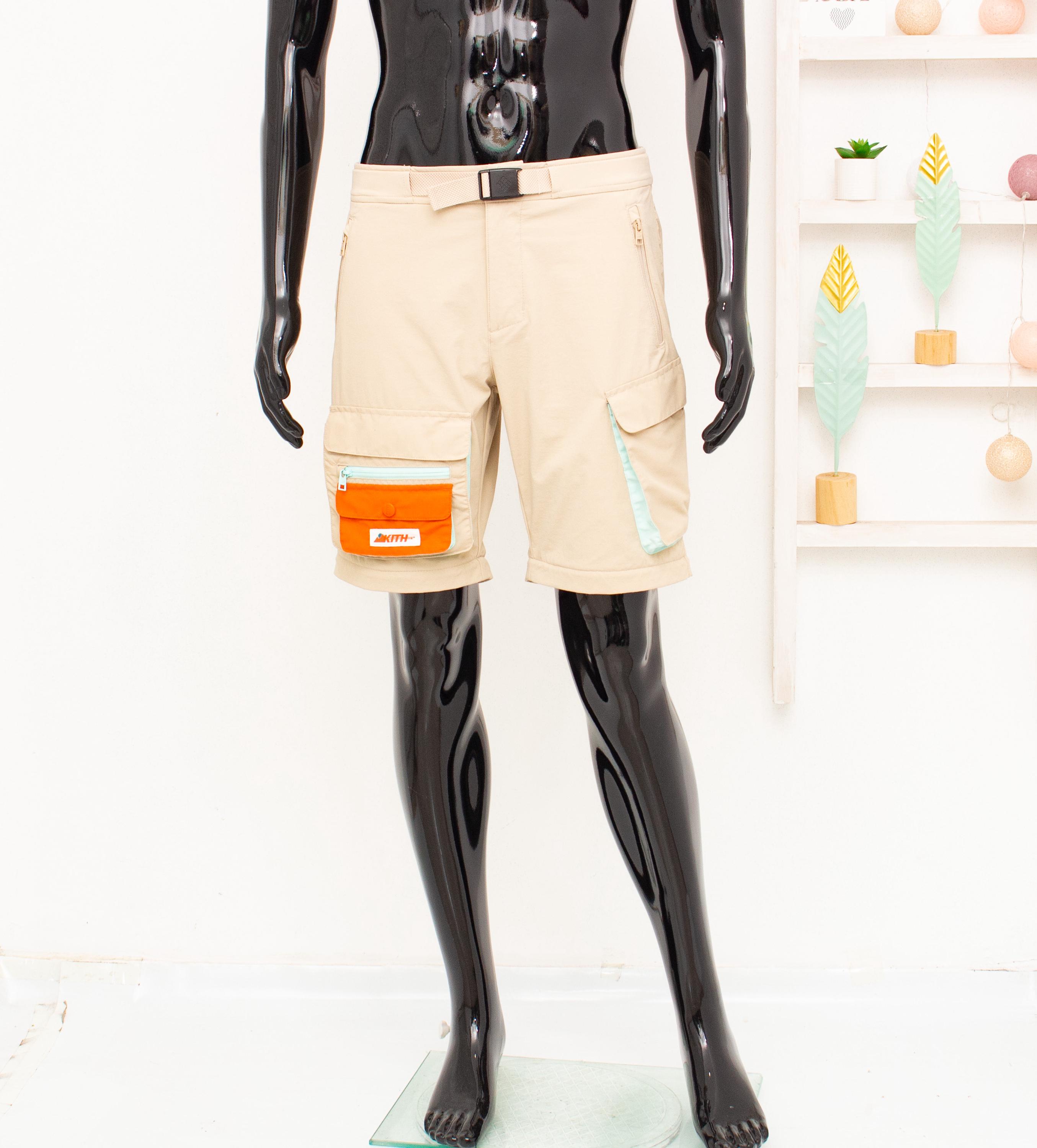 Kith x Columbia コラボ ショーツ ベージュ レア 本物 ショートパンツ 