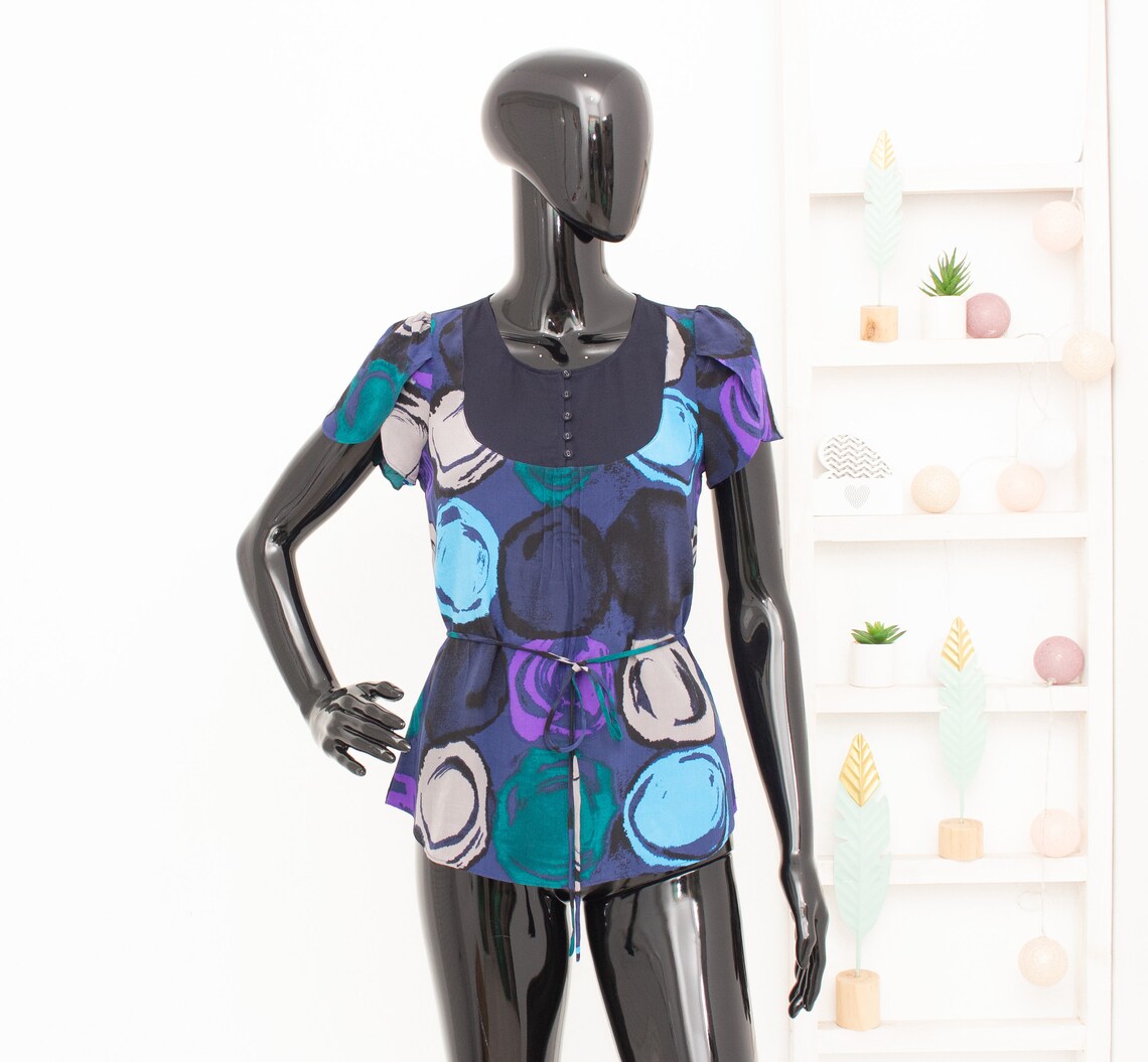 ARMANI EXCHANGE Silk Blouse Blue Purple Abstract Polka Dot Frilled Tie Waisted Vintage Summer Designer Shirt S, photo 1 of 5