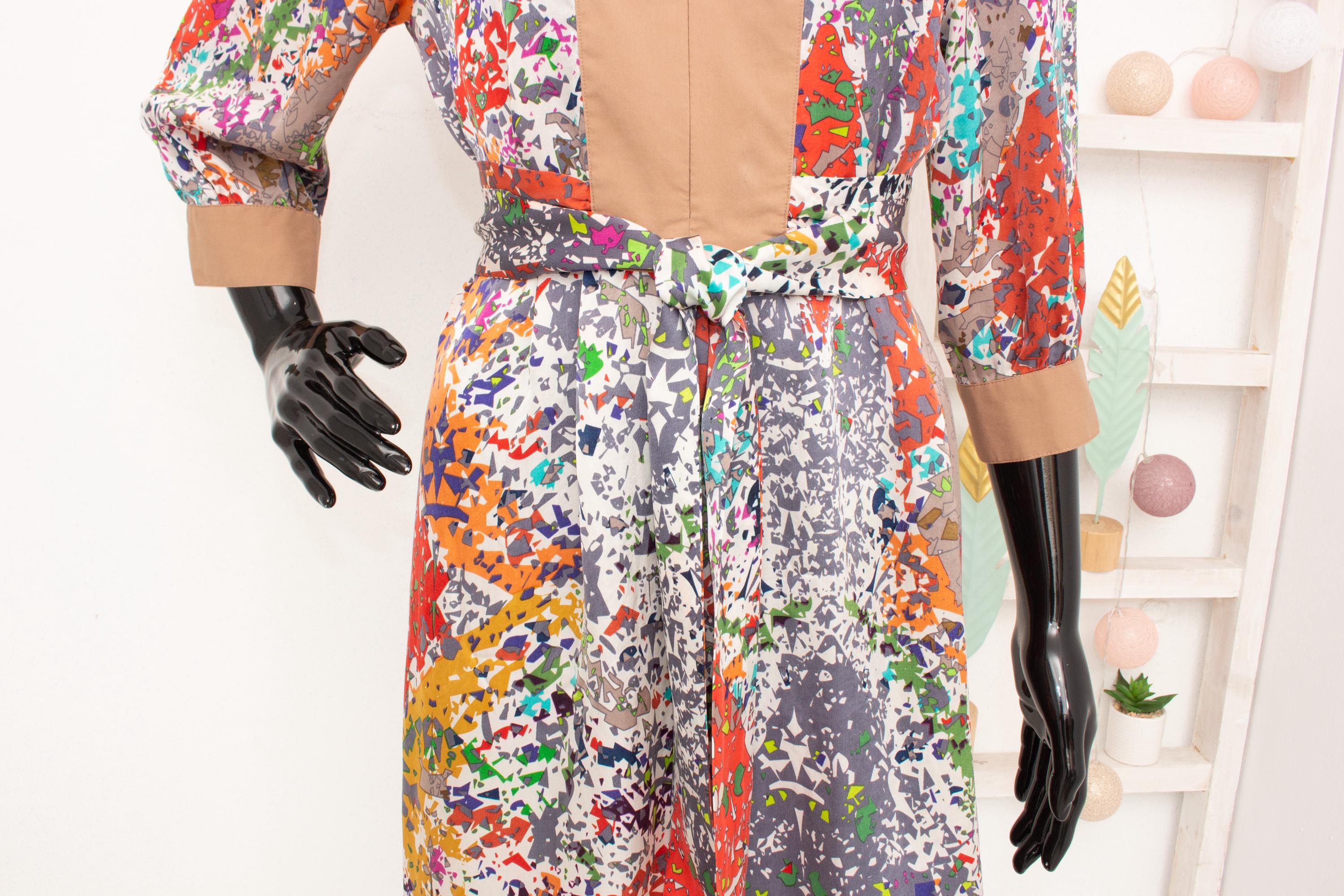 stefanel silk dress Essential lines and a smooth finish create a look that feels balanced and refined. Discover the collection on our website. #StefanelSS26