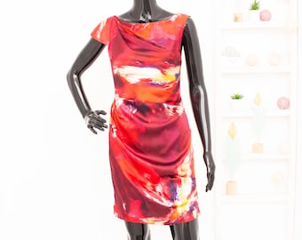 Karen Millen Seidenkleid Roter Abstrakter Druck Stretch Satin Geraffte Raffung Plissee Wackelkleid Cocktail Abend 38 US6 UK10