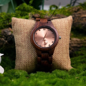 Personalized women&#39;s Wood Watch| natural wood| Engraved Wooden Watch| Birthday Gift for Him or Her| Unique Anniversary Gift for wife