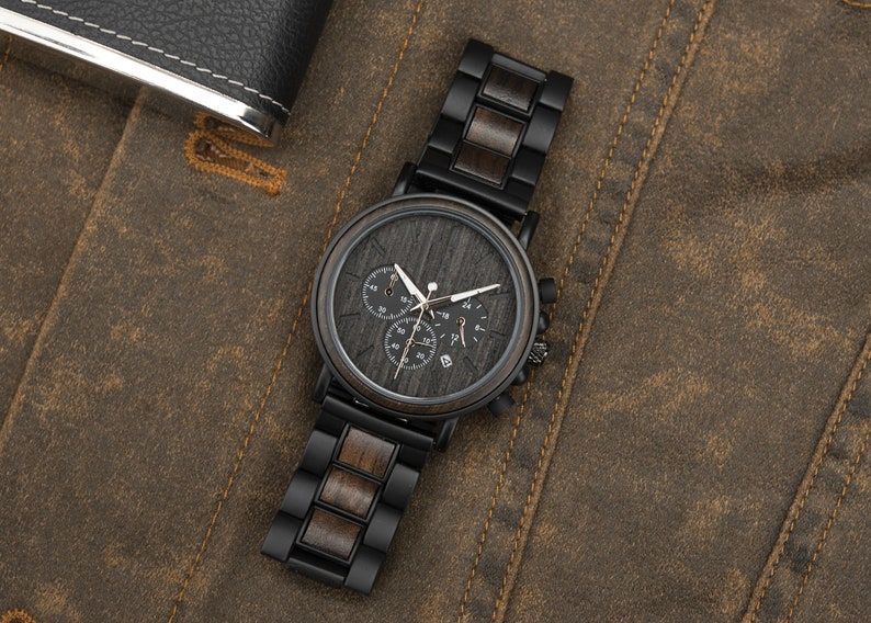 Herenhorloge Vriendje cadeau Jubileumcadeau Gepersonaliseerd horloge Gegraveerd horloge Bruidsjonkers kijken Houten horloge Cadeau voor mannen afbeelding 4