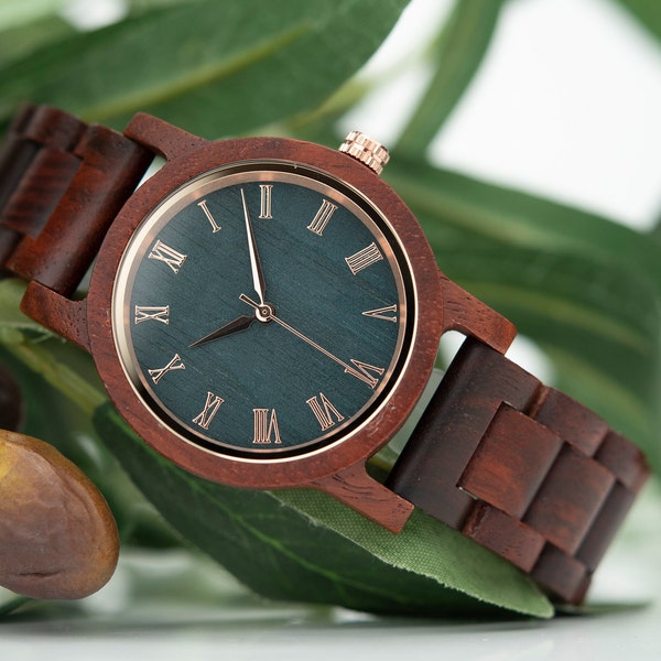 Montre en bois personnalisée pour femmes| bois naturel| Montre en bois gravée| Cadeau d’anniversaire pour lui ou elle| Cadeau d'anniversaire unique pour femme